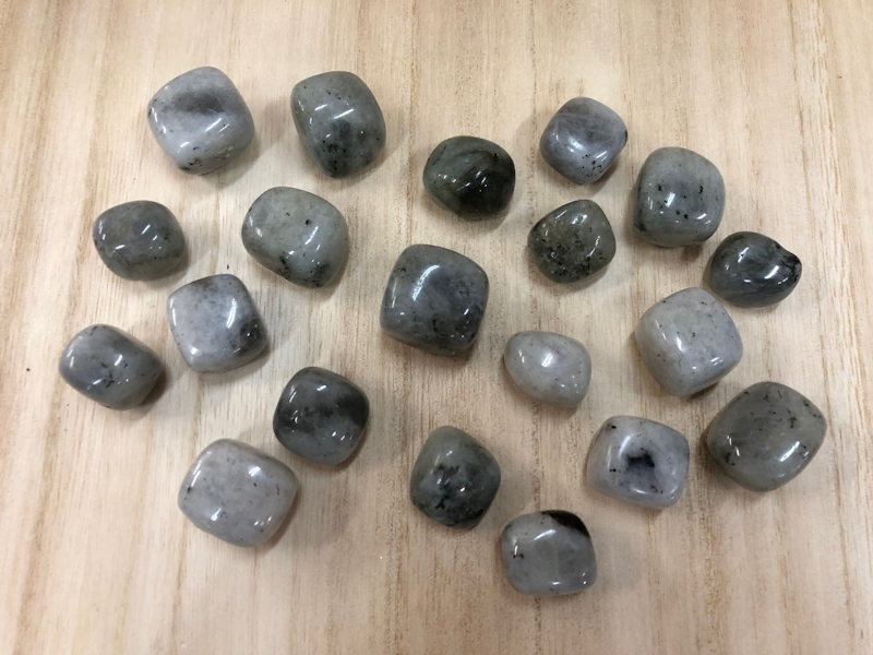 Rodado Labradorita 2 cm Aprox